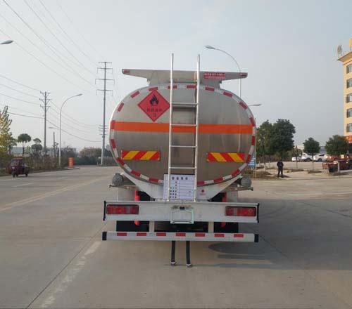 重汽汕德卡前四后八鋁合金運(yùn)油車(介質(zhì)：汽油31方）